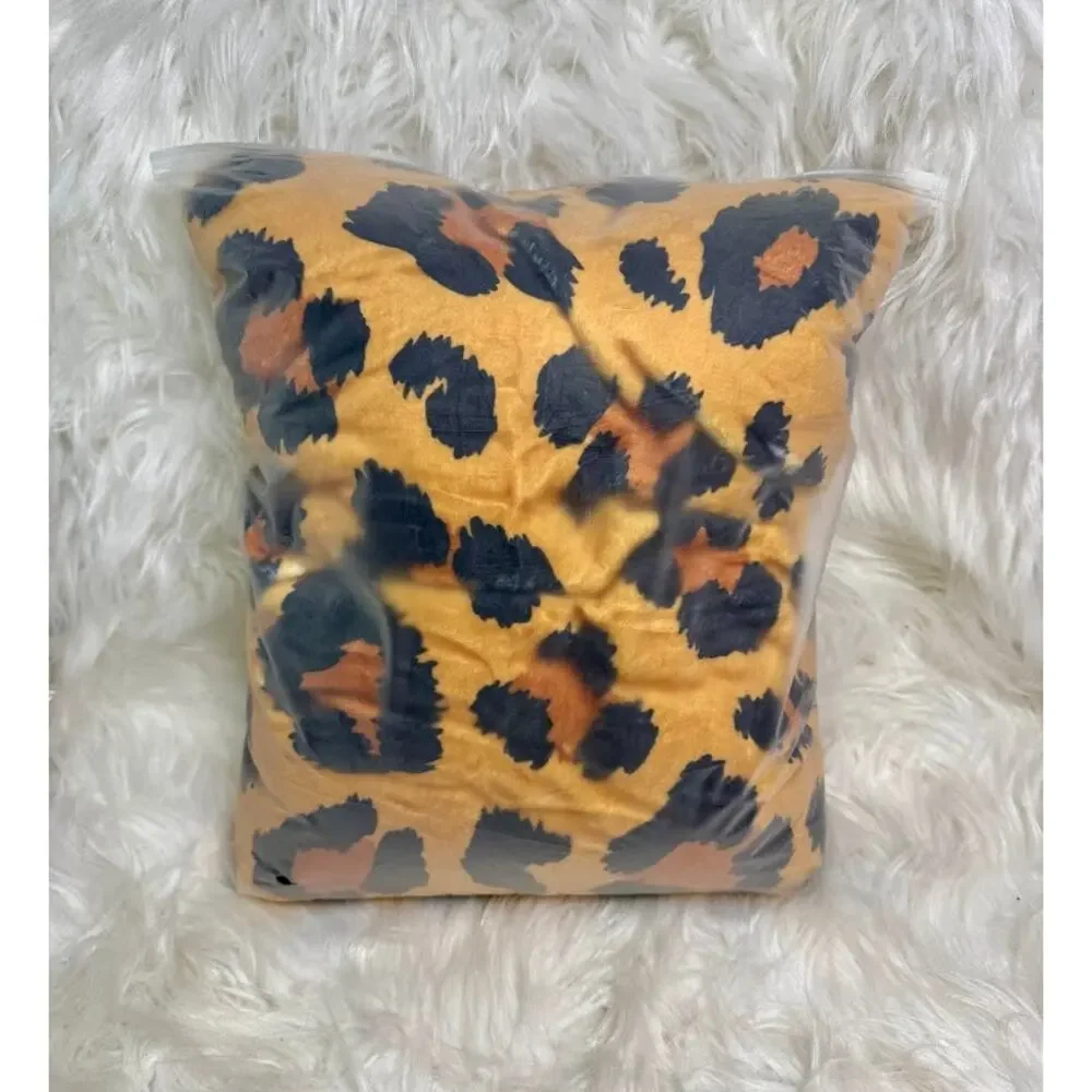 Hahafelt leopard print
